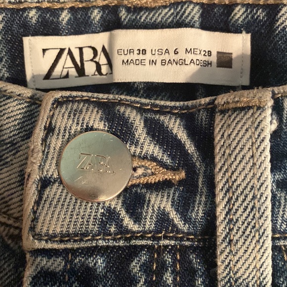 Highwaist Cutoff Denim Shorts - Picture 4 of 5